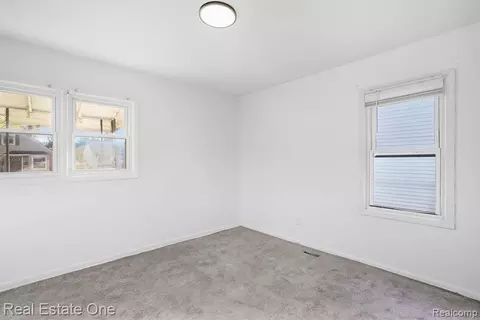 Bedroom - 14073 Hendricks Ave, Warren, MI 48089 photo 1 of 5