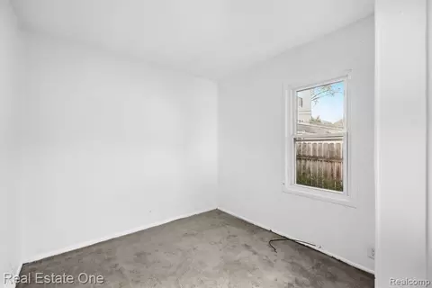 Bedroom - 14073 Hendricks Ave, Warren, MI 48089 photo 5 of 5