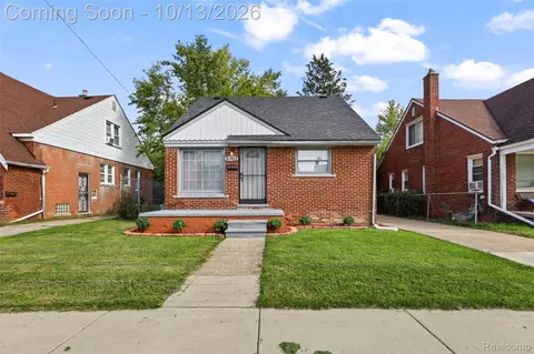 6762 Greenview Ave E, Detroit, MI 48228