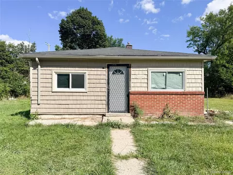 19172 Andover St, Highland Park, MI 48203