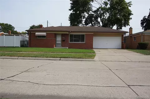 28644 Grobbel Ave, Warren, MI 48092