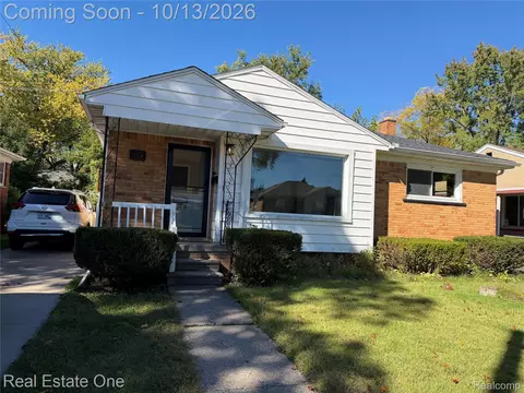 320 Dick Ave, Pontiac, MI 48341