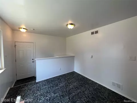 Living - 25563 Baker, Taylor, MI 48180 photo 4 of 5