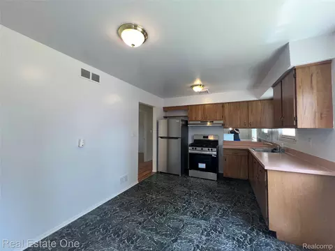 Kitchen - 25563 Baker, Taylor, MI 48180 photo 1 of 3