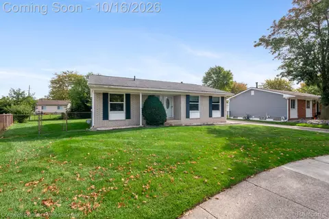 397 Barchester St, Westland, MI 48186