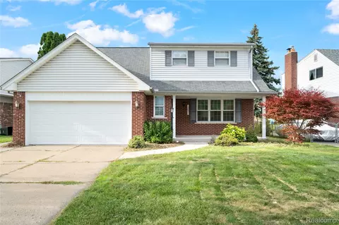 12851 Grand Haven Dr, Sterling Heights, MI 48312