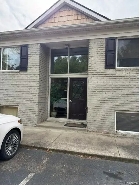 10529 Fawn Ridge Trl Apt Trl #6-D, Hartland, MI 48353