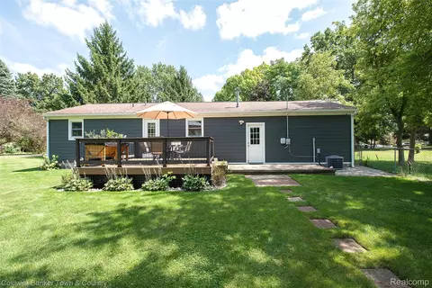 Exterior - 1810 Gray Rd, Genoa, MI 48843 photo 3 of 16