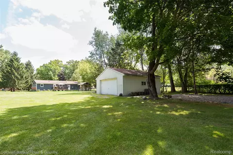 Exterior - 1810 Gray Rd, Genoa, MI 48843 photo 5 of 16