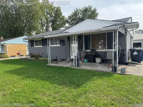 935 Easley Dr, Westland, MI 48186