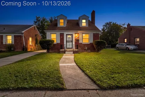 18104 Oakfield St, Detroit, MI 48235