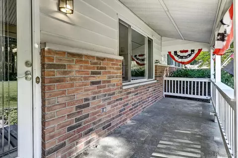 Exterior - 9096 Carpenter Rd, Flushing, MI 48433 photo 3 of 13