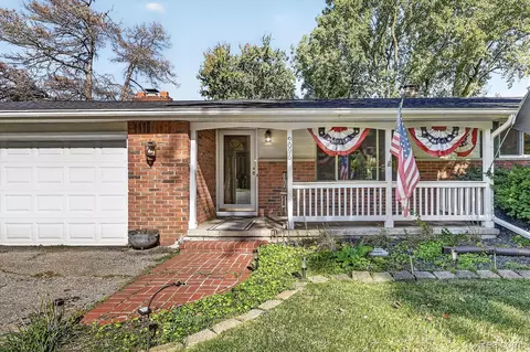 Exterior - 9096 Carpenter Rd, Flushing, MI 48433 photo 2 of 13