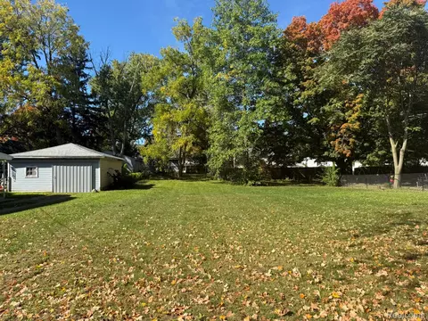 643 N Hickory St, Owosso, MI 48867 photo 4