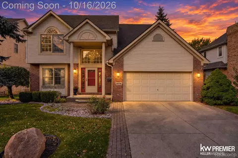 2616 Edsel St, Trenton, MI 48183