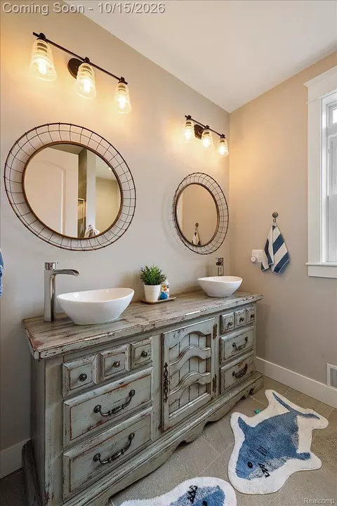 Bath - 2901 Sleeth Rd, Commerce, MI 48382 photo 4 of 6