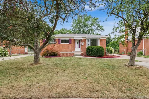 30026 Bock St, Garden City, MI 48135