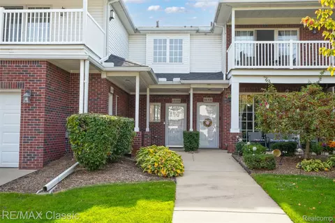 14335 Moravian Manor Cir, Sterling Heights, MI 48312