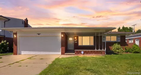 11165 Hanna Dr, Sterling Heights, MI 48312