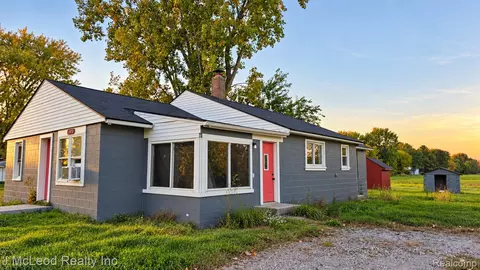 5972 Birch Run Rd, Millington, MI 48746