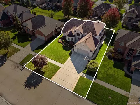 View/Area - 21354 Pine Cone Dr, Macomb, MI 48042 photo 7 of 11