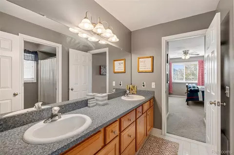 Bath - 21354 Pine Cone Dr, Macomb, MI 48042 photo 5 of 8