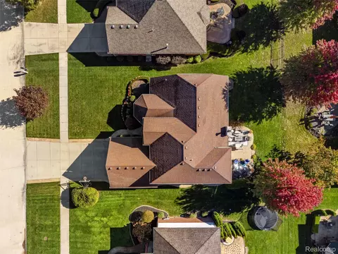 View/Area - 21354 Pine Cone Dr, Macomb, MI 48042 photo 11 of 11