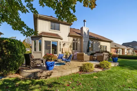 Exterior - 21354 Pine Cone Dr, Macomb, MI 48042 photo 11 of 15