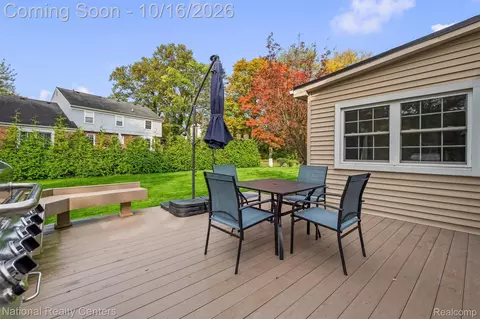Exterior - 2793 Waterloo Dr, Troy, MI 48084 photo 3 of 3