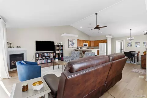 Other - 261 Aberdeen Ct, Flushing, MI 48433 photo 2 of 8