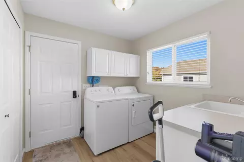 Other - 261 Aberdeen Ct, Flushing, MI 48433 photo 4 of 8
