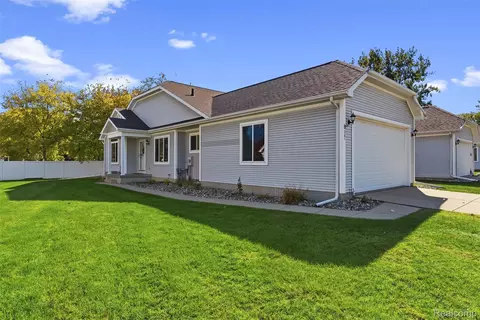 Exterior - 261 Aberdeen Ct, Flushing, MI 48433 photo 3 of 9
