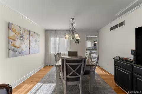 Dining - 6688 Fox Path, Canton, MI 48187 photo 1 of 3