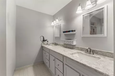 Bath - 6688 Fox Path, Canton, MI 48187 photo 6 of 6
