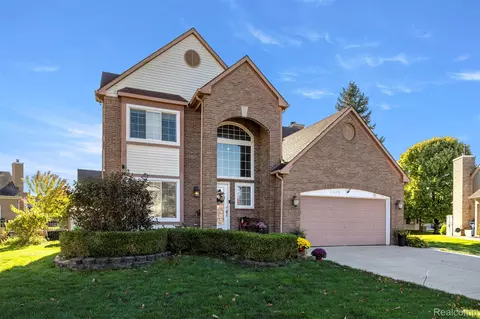 Exterior - 6688 Fox Path, Canton, MI 48187 photo 5 of 13