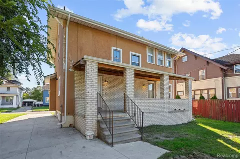 16725 Blackstone St, Detroit, MI 48219