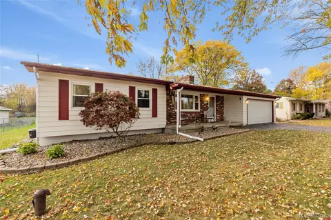 7215 Calkins Rd, Clayton, MI 48532