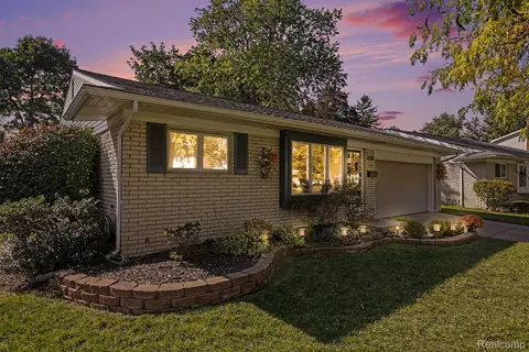 39591 Birchwood Dr, Plymouth, MI 48170