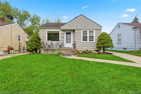 7489 N Silvery Ln, Dearborn Heights, MI 48127