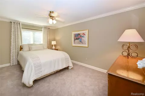 Bedroom - 2181 Red Maple Dr, Troy, MI 48098 photo 4 of 5