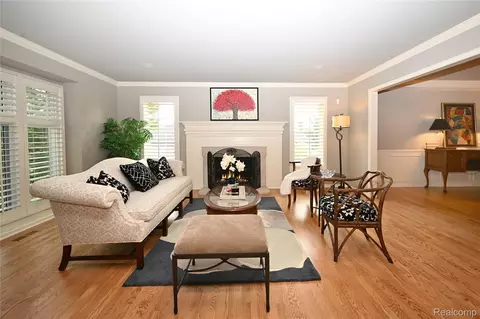 Living - 2181 Red Maple Dr, Troy, MI 48098 photo 1 of 3