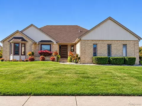 41419 Cilantro Dr, Sterling Heights, MI 48314