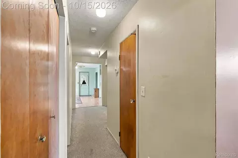Entry Way - 8350 Elm St, Taylor, MI 48180 photo 1 of 2
