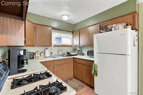 Kitchen - 8350 Elm St, Taylor, MI 48180 photo 2 of 2