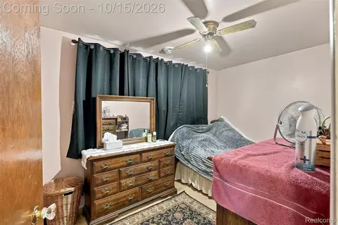 Bedroom - 8350 Elm St, Taylor, MI 48180 photo 2 of 3