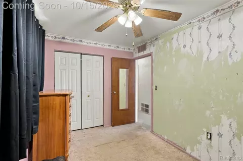 Bedroom - 8350 Elm St, Taylor, MI 48180 photo 1 of 3