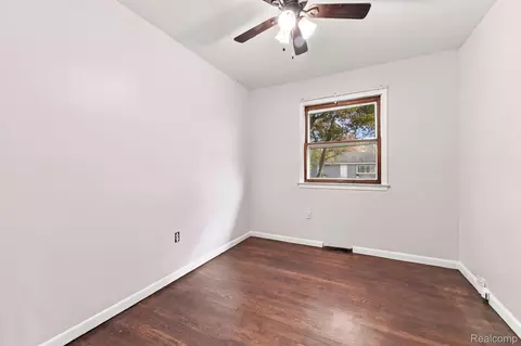 Bedroom - 9350 Biddle St, Romulus, MI 48174 photo 1 of 6