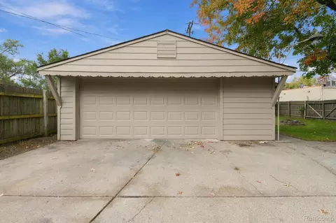 Exterior - 9350 Biddle St, Romulus, MI 48174 photo 1 of 4