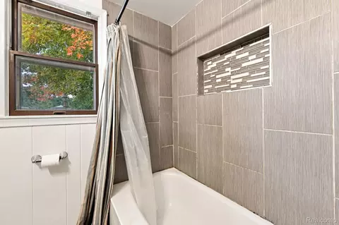 Bath - 9350 Biddle St, Romulus, MI 48174 photo 2 of 2