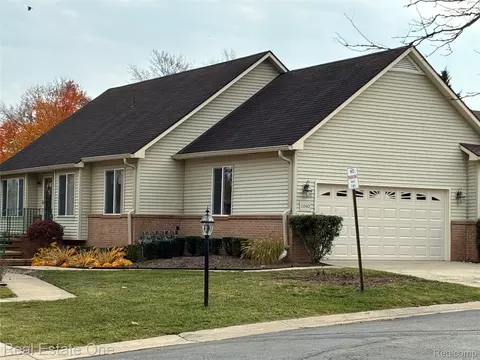 1040 Bird Song Lane Ln, Milford, MI 48381